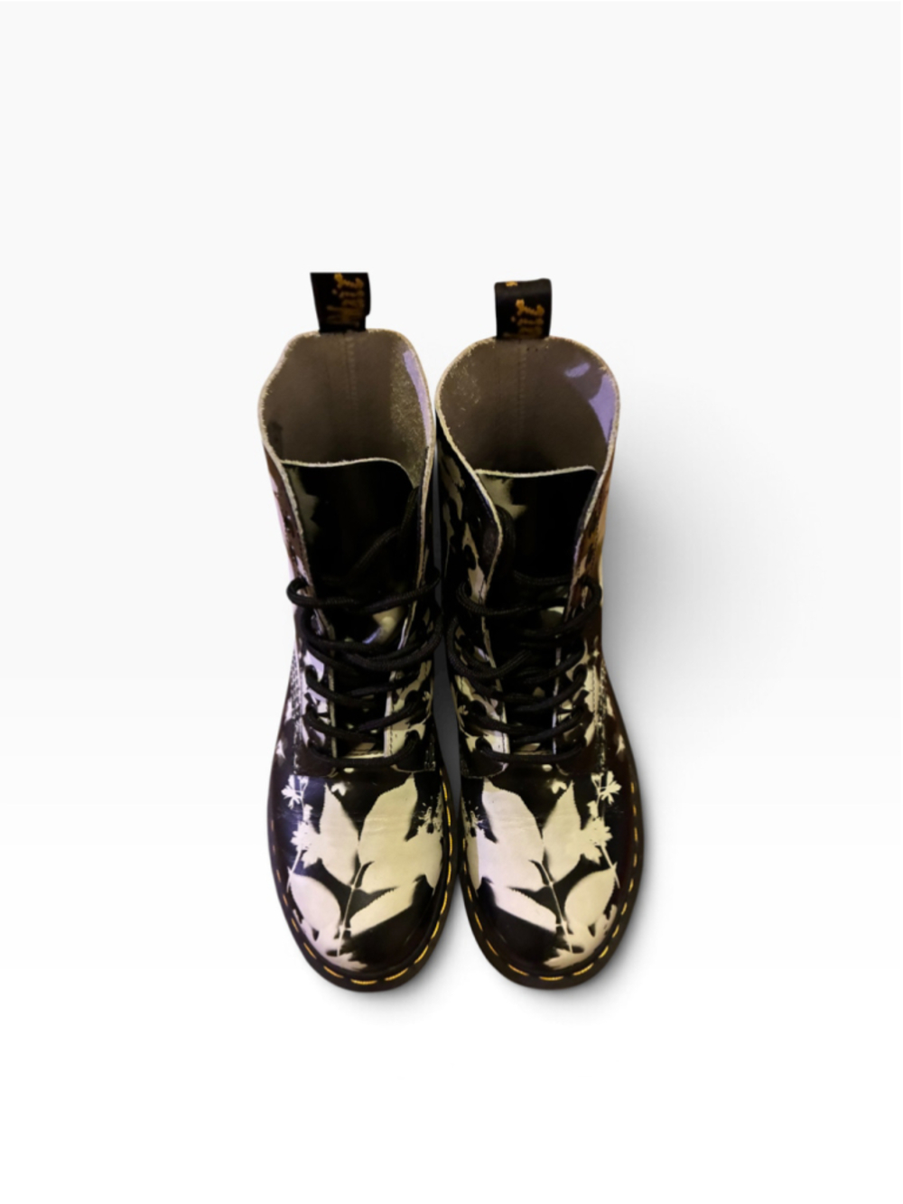 Women's Dr. Martens 1460 Pascal Lace Up Boots Size 8 Black White Floral